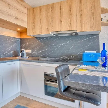 Michelet Apartment